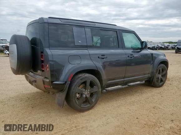 ✅ 2022 Land Rover Defender X-Dynamic SE • VIN: SALE27RU8N2081896 • Lot: 65042555. Wystawiony na Copart z przebiegiem Nie podano. Bezpłatny archiwum sprzedaży aukcyjnych z USA i szczegółowy raport historii pojazdu na DreamBid. Zdjęcie 3.