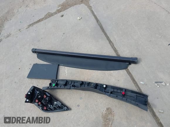 ✅ 2024 Toyota RAV4 XLE • VIN: 2T3W1RFV6RC274036 • Лот: 42548742. Опубликован ранее на IAAI с пробегом 17 231 миль. Бесплатный доступ к архиву аукционных продаж из США и подробный отчёт об истории автомобиля на DreamBid. Изображение 12.