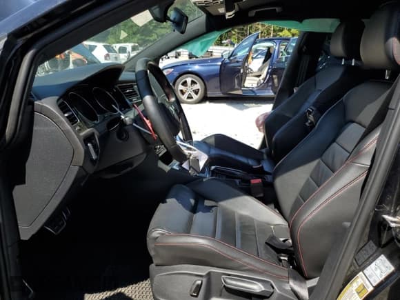 ✅ 2021 Volkswagen Golf GTI S • VIN: 3VW6T7AU0MM008708 • Лот: 65426045. Опубликован ранее на Copart с пробегом 51 023 миль. Бесплатный доступ к архиву аукционных продаж из США и подробный отчёт об истории автомобиля на DreamBid. Изображение 7.