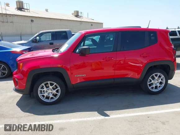 ✅ 2023 Jeep Renegade Latitude • VIN: ZACNJDB14PPP12416 • Lot: 43042862. Listed on IAAI with 38,070 mi. Free auction sales archive from the USA and detailed vehicle history report at DreamBid. Image 14.