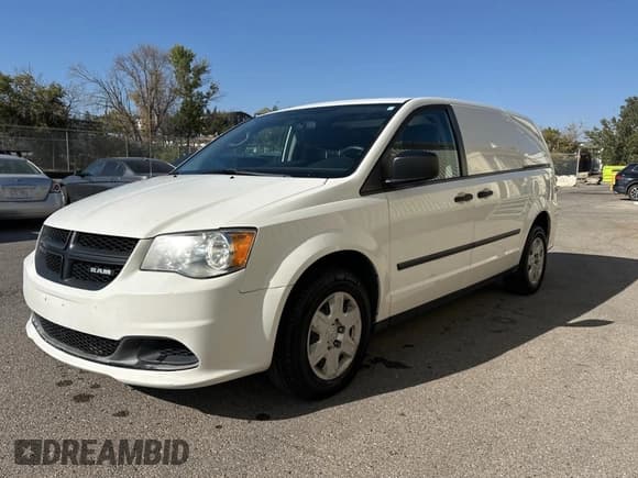 ✅ 2012 Ram Cargo Van • VIN: 2C4JDGAG8CR325034 • Lot: 81515185. Wystawiony na Copart z przebiegiem 185 788 mil. Bezpłatny archiwum sprzedaży aukcyjnych z USA i szczegółowy raport historii pojazdu na DreamBid. Zdjęcie 2.