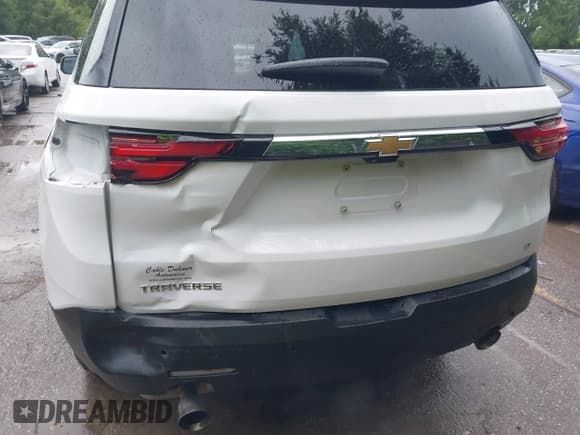 ✅ 2022 Chevrolet Traverse LT Cloth • VIN: 1GNERGKW7NJ170497 • Lot: 42765745. Listed on IAAI with 61,693 mi. Free auction sales archive from the USA and detailed vehicle history report at DreamBid. Image 6.