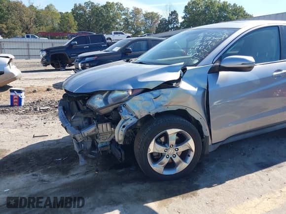 ✅ 2017 Honda HR-V EX • VIN: 3CZRU5H58HG709639 • Lot: 43478378. Listed on IAAI with 81,748 mi. Free auction sales archive from the USA and detailed vehicle history report at DreamBid. Image 6.