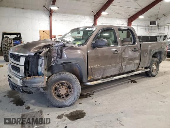✅ 2007 Chevrolet Silverado 2500HD LTZ • VIN: 1GCHK23697F512744 • Lot: 42670505. Wystawiony na Copart z przebiegiem Nie podano. Bezpłatny archiwum sprzedaży aukcyjnych z USA i szczegółowy raport historii pojazdu na DreamBid. Zdjęcie 1.
