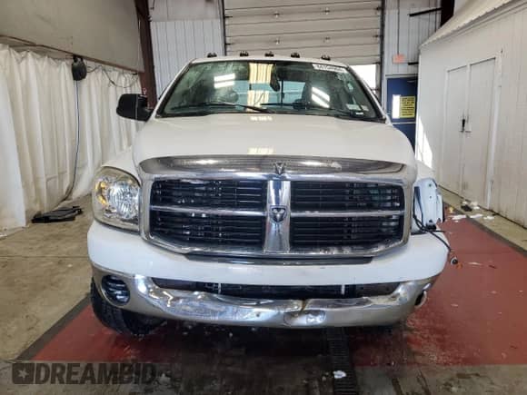 2008 Dodge 3500 Laramie z VIN 3D7MX38AX8G188700, wystawiony jako Copart lot #84154984 z przebiegiem 224 985 mil mil oraz Szkoda całkowita • Salvage title. Historia ofert i sprzedaży dostępna na DreamBid. Obrazek 5.