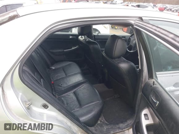 ✅ 2006 Honda Accord EX-L • VIN: 1HGCM56886A183096 • Лот: 43724783. Опубликован ранее на IAAI с пробегом 229 574 миль. Бесплатный доступ к архиву аукционных продаж из США и подробный отчёт об истории автомобиля на DreamBid. Изображение 8.