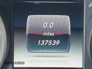 ✅ 2019 Mercedes-Benz GLC 300 • VIN: WDC0G4KB7KF642680 • Lot: 42032973. Wystawiony na IAAI z przebiegiem 137 539 mil. Bezpłatny archiwum sprzedaży aukcyjnych z USA i szczegółowy raport historii pojazdu na DreamBid. Zdjęcie 16.