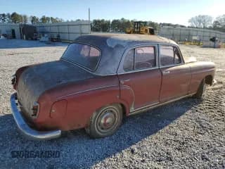 ✅ 1964 Mercedes-Benz 240 • VIN: N0V1NNUMBER11110 • Lot: 86741024. Wystawiony na Copart z przebiegiem Nie podano. Bezpłatny archiwum sprzedaży aukcyjnych z USA i szczegółowy raport historii pojazdu na DreamBid. Zdjęcie 3.