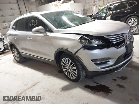 ✅ 2017 Lincoln MKC Reserve • VIN: 5LMCJ3D97HUL24614 • Lot: 43656322. Listed on IAAI with 102,680 mi. Free auction sales archive from the USA and detailed vehicle history report at DreamBid. Image 1.