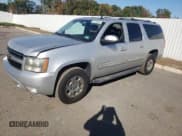 ✅ 2010 Chevrolet Suburban LT • VIN: 1GNUKJE35AR167608 • Lot: 76728464. Wystawiony na Copart z przebiegiem 253 970 mil. Bezpłatny archiwum sprzedaży aukcyjnych z USA i szczegółowy raport historii pojazdu na DreamBid. Zdjęcie 1.