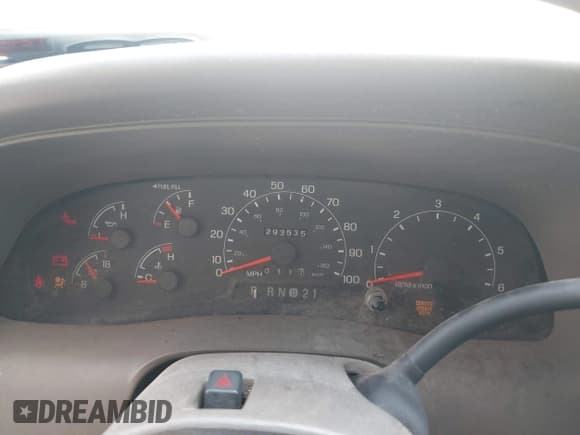 ✅ 2001 Ford Excursion Limited • VIN: 1FMNU43S41EC14679 • Lot: 41985236. Listed on IAAI with 293,535 mi. Free auction sales archive from the USA and detailed vehicle history report at DreamBid. Image 7.