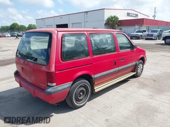 ✅ 1994 Plymouth Voyager • VIN: 2P4GH2535RR514642 • Lot: 41942481. Listed on IAAI with 212,881 mi. Free auction sales archive from the USA and detailed vehicle history report at DreamBid. Image 4.