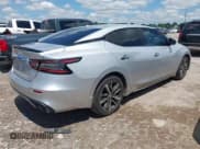 ✅ 2019 Nissan Maxima SL • VIN: 1N4AA6AV5KC374738 • Lot: 42442510. Wystawiony na IAAI z przebiegiem 104 456 mil. Bezpłatny archiwum sprzedaży aukcyjnych z USA i szczegółowy raport historii pojazdu na DreamBid. Zdjęcie 4.