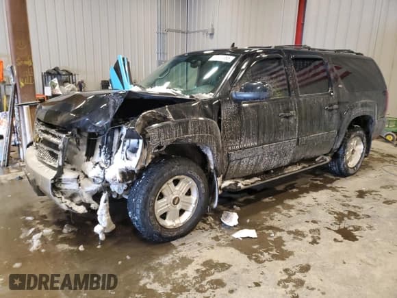 ✅ 2011 Chevrolet Suburban • VIN: MI0206A381N062111 • Lot: 43635065. Listed on Copart with 164,599 mi. Free auction sales archive from the USA and detailed vehicle history report at DreamBid. Image 1.