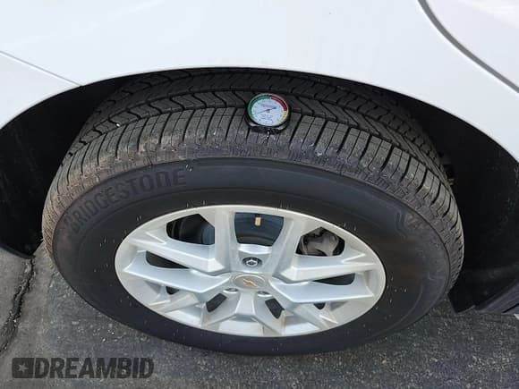 ✅ 2024 Chevrolet Equinox LS • VIN: 3GNAX5EG3RL261410 • Лот: 42399561. Опубликован ранее на IAAI с пробегом 39 миль. Бесплатный доступ к архиву аукционных продаж из США и подробный отчёт об истории автомобиля на DreamBid. Изображение 1.