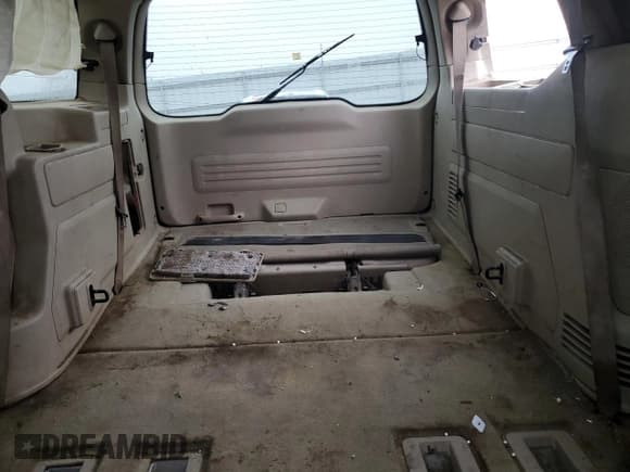 ✅ 2004 Mercury Monterey Convenience • VIN: 2MRDA20274BJ10928 • Lot: 48058375. Wystawiony na Copart z przebiegiem 219 658 mil. Bezpłatny archiwum sprzedaży aukcyjnych z USA i szczegółowy raport historii pojazdu na DreamBid. Zdjęcie 10.