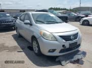 ✅ 2013 Nissan Versa S • VIN: 3N1CN7AP6DL894102 • Lot: 43109126. Listed on IAAI with 128,316 mi. Free auction sales archive from the USA and detailed vehicle history report at DreamBid. Image 1.