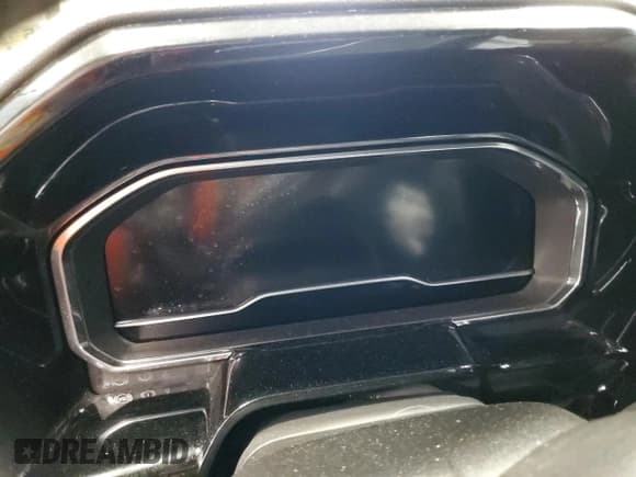 ✅ 2022 GMC Sierra 1500 SLE • VIN: 3GTPUBEK7NG651119 • Лот: 48701295. Опубликован ранее на Copart с пробегом Не указан. Бесплатный доступ к архиву аукционных продаж из США и подробный отчёт об истории автомобиля на DreamBid. Изображение 9.