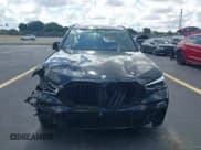 ✅ 2020 BMW X5 sDrive40i • VIN: 5UXCR4C04LLW64471 • Lot: 42581163. Wystawiony na IAAI z przebiegiem 73 887 mil. Bezpłatny archiwum sprzedaży aukcyjnych z USA i szczegółowy raport historii pojazdu na DreamBid. Zdjęcie 6.