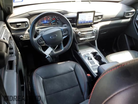 ✅ 2022 Ford Explorer ST-Line • VIN: 1FMSK7KH5NGA28935 • Lot: 52208595. Wystawiony na Copart z przebiegiem 59 924 mil. Bezpłatny archiwum sprzedaży aukcyjnych z USA i szczegółowy raport historii pojazdu na DreamBid. Zdjęcie 8.