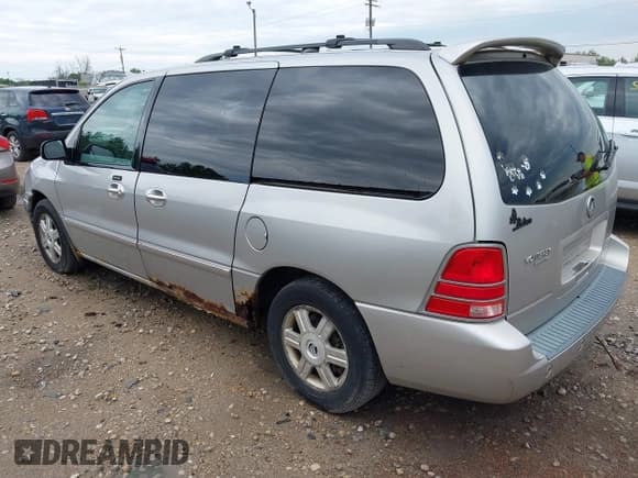 ✅ 2005 Mercury Monterey Luxury • VIN: 2MRDA22295BJ03638 • Lot: 42535689. Wystawiony na IAAI z przebiegiem 240 053 mil. Bezpłatny archiwum sprzedaży aukcyjnych z USA i szczegółowy raport historii pojazdu na DreamBid. Zdjęcie 3.