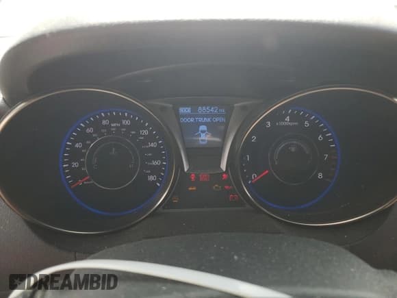 ✅ 2013 Hyundai Genesis Coupe R-Spec • VIN: KMHHU6KJ9DU097094 • Lot: 60881695. Wystawiony na Copart z przebiegiem 88 542 mil. Bezpłatny archiwum sprzedaży aukcyjnych z USA i szczegółowy raport historii pojazdu na DreamBid. Zdjęcie 9.