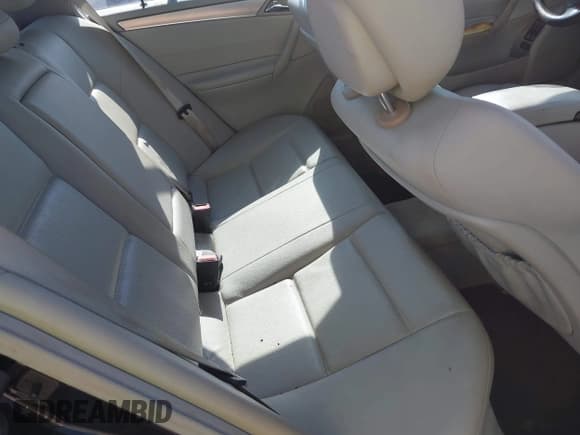 ✅ 2006 Mercedes-Benz C 230 Sport • VIN: WDBRF52H96A890229 • Lot: 42589310. Listed on IAAI with 236,130 mi. Free auction sales archive from the USA and detailed vehicle history report at DreamBid. Image 8.