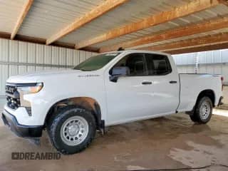 2023 Chevrolet Silverado 1500 Work Truck z VIN 1GCRDAED6PZ109419, wystawiony jako Copart lot #82103965 z przebiegiem 45 264 mil mil oraz Czysty tytuł • Clean title. Historia ofert i sprzedaży dostępna na DreamBid. Obrazek 1.