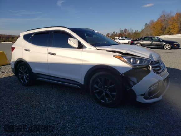 ✅ 2017 Hyundai Santa Fe Ultimate • VIN: 5XYZWDLAXHG407847 • Lot: 69368652. Wystawiony na Copart z przebiegiem 65 391 mil mil. Skorzystaj z bezpłatnego archiwum sprzedaży aukcyjnych z USA i zobacz szczegółowy raport historii pojazdu na DreamBid. Zdjęcie 4.