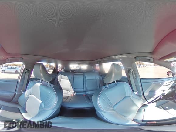 ✅ 2025 Toyota Crown XLE • VIN: JTDACAAJ4S3002148 • Lot: 70346725. Listed on Copart with 15,534 mi. Free auction sales archive from the USA and detailed vehicle history report at DreamBid. Image 15.