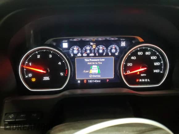 2020 Chevrolet Silverado 2500HD LTZ z VIN 1GC4YPEY5LF172009, wystawiony jako Copart lot #70006585 z przebiegiem 180 140 mil mil oraz Szkoda całkowita • Salvage title. Historia ofert i sprzedaży dostępna na DreamBid. Obrazek 9.