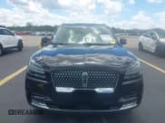 ✅ 2021 Lincoln Aviator Reserve • VIN: 5LM5J7WC0MGL12385 • Lot: 42472422. Wystawiony na IAAI z przebiegiem 20 404 mil. Bezpłatny archiwum sprzedaży aukcyjnych z USA i szczegółowy raport historii pojazdu na DreamBid. Zdjęcie 12.