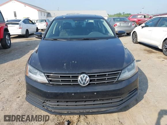 ✅ 2018 Volkswagen Jetta SE • VIN: 3VWDB7AJ1JM228984 • Lot: 42427467. Listed on IAAI with 133,408 mi. Free auction sales archive from the USA and detailed vehicle history report at DreamBid. Image 6.