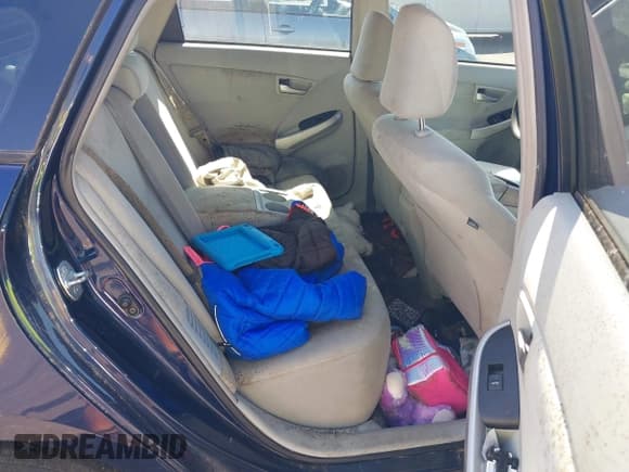 ✅ 2013 Toyota Prius One • VIN: JTDKN3DU0D0356284 • Lot: 42639988. Listed on IAAI with Not provided. Free auction sales archive from the USA and detailed vehicle history report at DreamBid. Image 8.