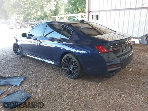 ✅ 2022 BMW 7 Series 750i xDrive • VIN: WBA7U2C06NCJ33827 • Lot: 42712867. Listed on IAAI with 55,469 mi. Free auction sales archive from the USA and detailed vehicle history report at DreamBid. Image 3.