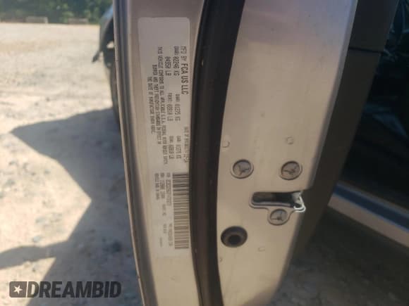 ✅ 2015 Dodge Challenger SXT Plus • VIN: 2C3CDZBG2FH733272 • Lot: 70007744. Wystawiony na Copart z przebiegiem 136 995 mil. Bezpłatny archiwum sprzedaży aukcyjnych z USA i szczegółowy raport historii pojazdu na DreamBid. Zdjęcie 12.