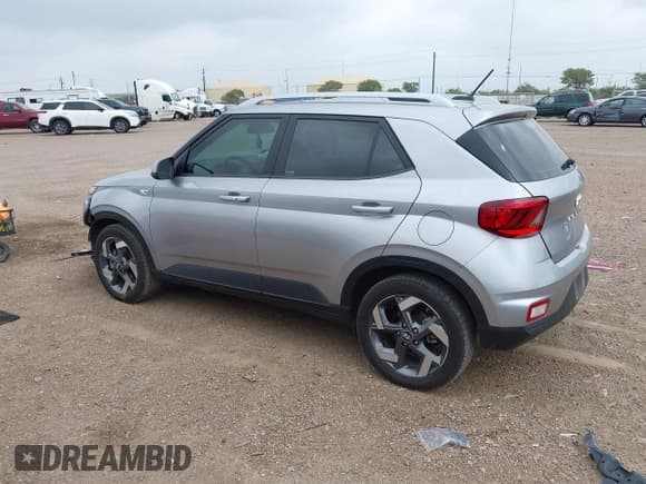 ✅ 2024 Hyundai Venue SEL • VIN: KMHRC8A3XRU311992 • Lot: 41922401. Listed on IAAI with 12,904 mi. Free auction sales archive from the USA and detailed vehicle history report at DreamBid. Image 3.