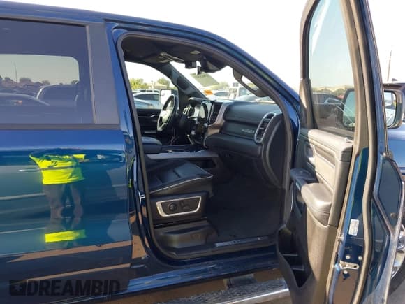 ✅ 2022 Ram 1500 Laramie • VIN: 1C6RREJTXNN291496 • Lot: 43663207. Listed on IAAI with 51,775 mi. Free auction sales archive from the USA and detailed vehicle history report at DreamBid. Image 5.