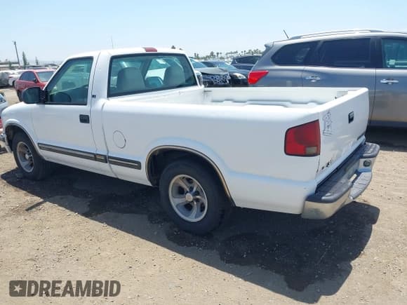✅ 2000 Chevrolet S-10 LS • VIN: 1GCCS14W5YK149287 • Лот: 42571949. Опубликован ранее на IAAI с пробегом 212 078 миль. Бесплатный доступ к архиву аукционных продаж из США и подробный отчёт об истории автомобиля на DreamBid. Изображение 3.