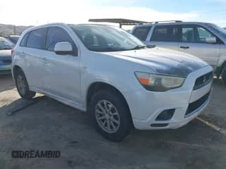 ✅ 2011 Mitsubishi Outlander ES • VIN: JA4AP3AU3BZ010582 • Lot: 43845217. Wystawiony na IAAI z przebiegiem 206 739 mil. Bezpłatny archiwum sprzedaży aukcyjnych z USA i szczegółowy raport historii pojazdu na DreamBid. Zdjęcie 1.