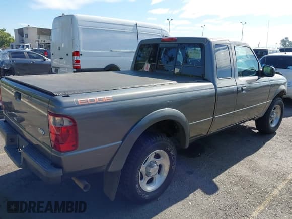 ✅ 2004 Ford Ranger XL • VIN: 1FTYR14U44PB39170 • Lot: 42692238. Wystawiony na IAAI z przebiegiem 108 985 mil. Bezpłatny archiwum sprzedaży aukcyjnych z USA i szczegółowy raport historii pojazdu na DreamBid. Zdjęcie 4.