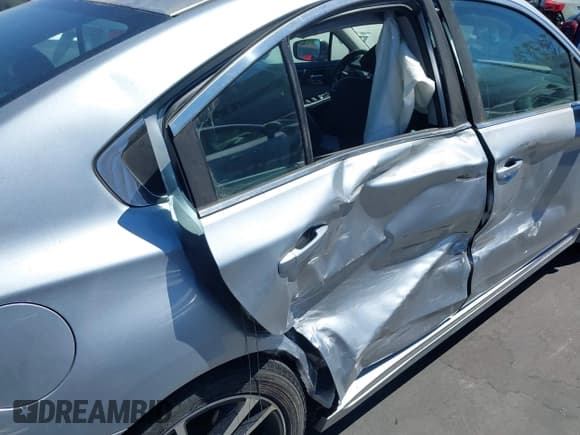 ✅ 2019 Subaru Legacy Special Sports • VIN: 4S3BNAR6XK3004534 • Lot: 43166293. Wystawiony na IAAI z przebiegiem 87 570 mil. Bezpłatny archiwum sprzedaży aukcyjnych z USA i szczegółowy raport historii pojazdu na DreamBid. Zdjęcie 12.