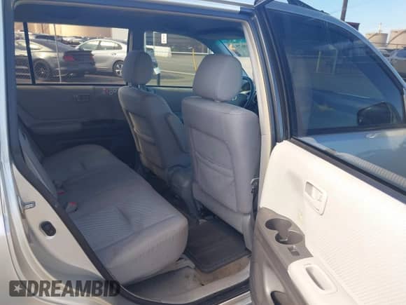 2004 Toyota Highlander с VIN JTEGD21A640086342, выставлен на аукционе IAAI как лот 43200675 с пробегом 118 982 миль миль и . История ставок и продаж доступна на DreamBid. Изображение 8.