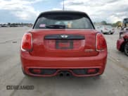 ✅ 2015 MINI Hardtop 4 Door S • VIN: WMWXU3C54F2B57314 • Lot: 56327705. Wystawiony na Copart z przebiegiem 89 986 mil. Bezpłatny archiwum sprzedaży aukcyjnych z USA i szczegółowy raport historii pojazdu na DreamBid. Zdjęcie 6.