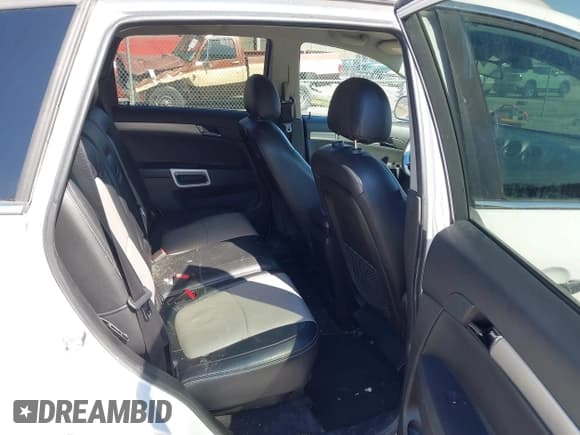 ✅ 2012 Chevrolet Captiva Sport LS • VIN: 3GNAL2EK4CS571156 • Lot: 41771569. Wystawiony na IAAI z przebiegiem 93 320 mil. Bezpłatny archiwum sprzedaży aukcyjnych z USA i szczegółowy raport historii pojazdu na DreamBid. Zdjęcie 8.