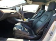 ✅ 2021 Tesla Model 3 Long Range • VIN: 5YJ3E1EB2MF015072 • Lot: 58063345. Wystawiony na Copart z przebiegiem 72 082 mil. Bezpłatny archiwum sprzedaży aukcyjnych z USA i szczegółowy raport historii pojazdu na DreamBid. Zdjęcie 7.