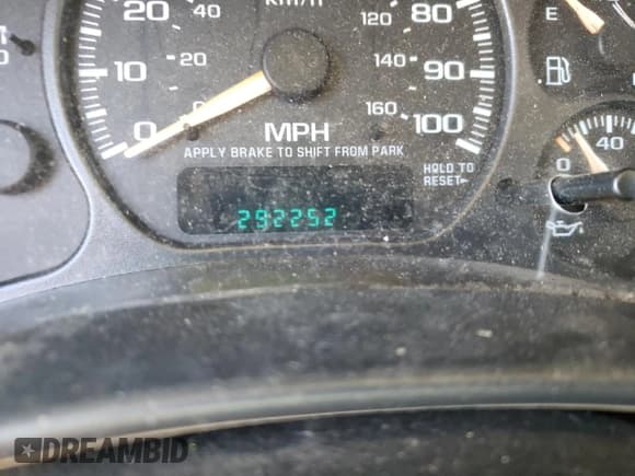 ✅ 2002 Chevrolet Suburban LT • VIN: 1GNFK16Z72J153477 • Лот: 78527934. Опубликован ранее на Copart с пробегом 292 252 миль. Бесплатный доступ к архиву аукционных продаж из США и подробный отчёт об истории автомобиля на DreamBid. Изображение 8.