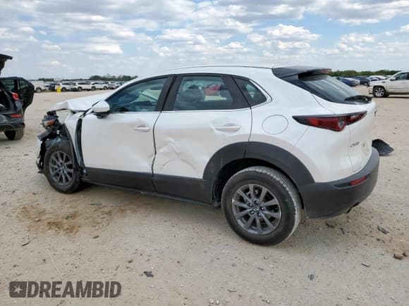 ✅ 2021 Mazda CX-30 S • VIN: 3MVDMAAL4MM272699 • Лот: 81346995. Опубликован ранее на Copart с пробегом Не указан. Бесплатный доступ к архиву аукционных продаж из США и подробный отчёт об истории автомобиля на DreamBid. Изображение 2.