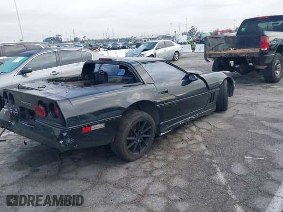 1987 Chevrolet Corvette с VIN 1G1YY2181H5103270, выставлен на аукционе IAAI как лот 41393244 с пробегом 104 346 миль миль и . История ставок и продаж доступна на DreamBid. Изображение 4.