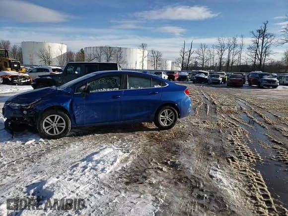 ✅ 2017 Chevrolet Cruze LT • VIN: 1G1BE5SM2H7105738 • Lot: 37693193. Listed on Copart with 71,483 mi. Free auction sales archive from the USA and detailed vehicle history report at DreamBid. Image 11.